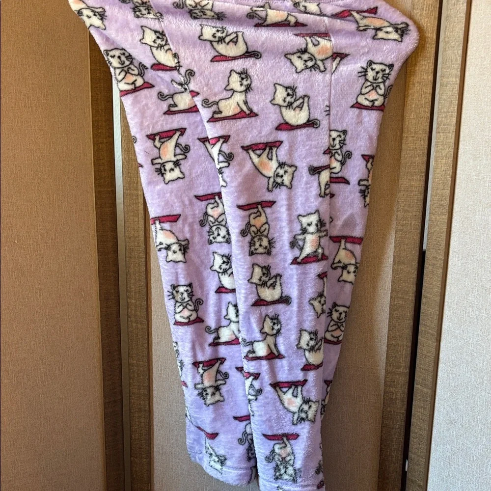 Girls Fleece Lavender Cat Print Pajama Bottoms small